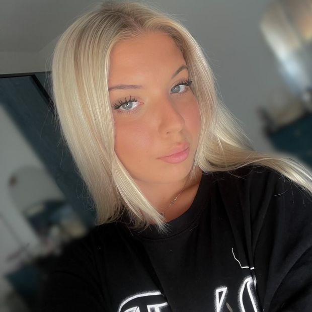 Blond bosnian Adna curan
