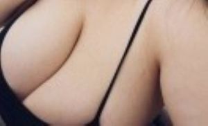 SEXY, BUSTY, BRUNETTE MOMMY & MISTRESS AVAILABLE FOR PHONE SEX