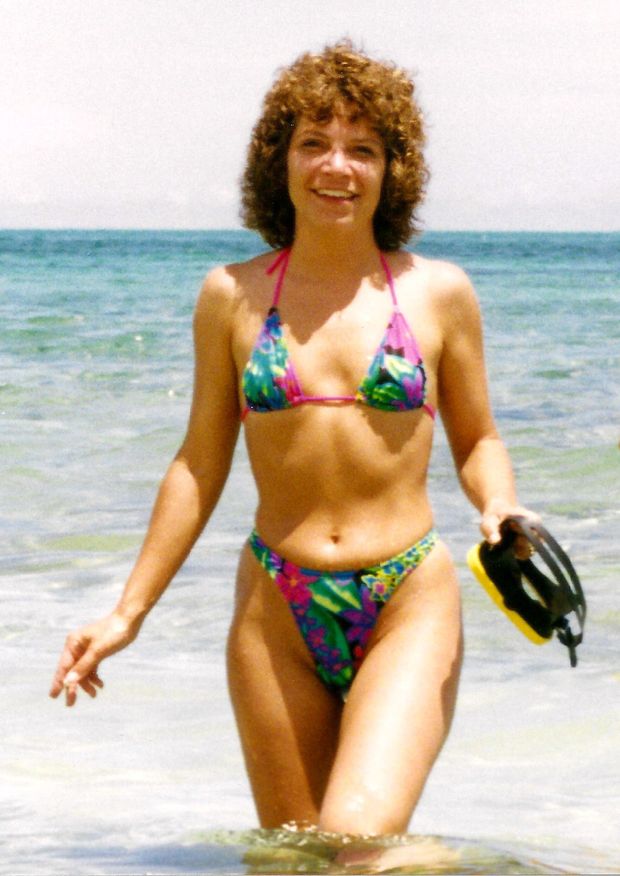 Brunette Milf in Bikini