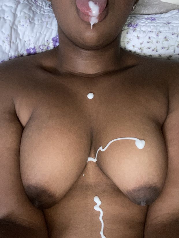 Hot chocolate bitch gets a nice cumshot