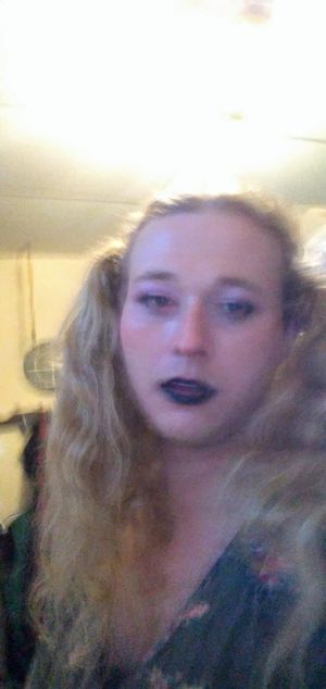 make me pretty and I'll suck your cock