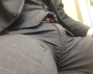 Clark read my mail about how much I like 'the Bulge' I love yours in a suit❤