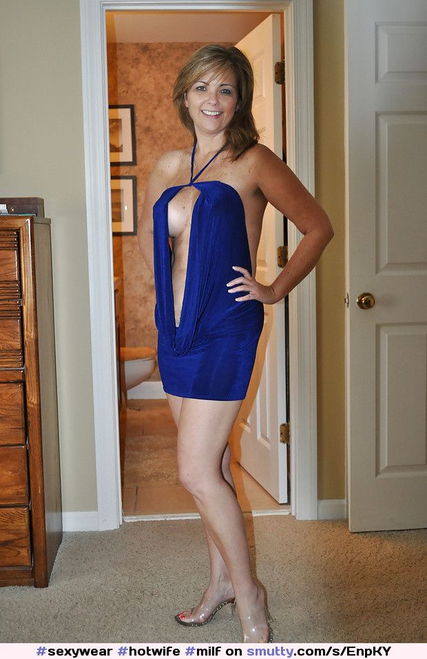 Plunging neckline