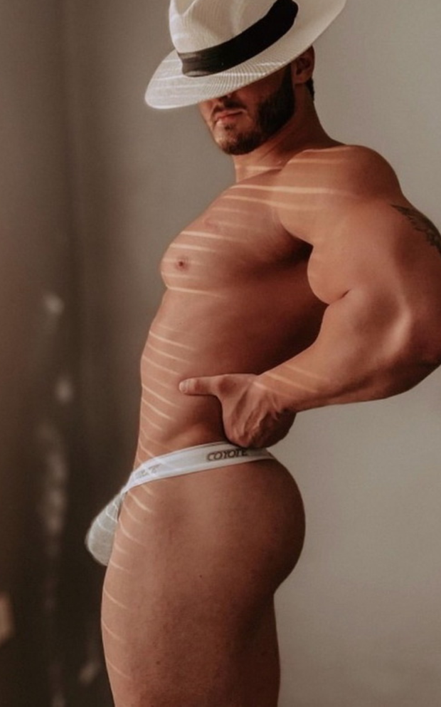 Beautiful round tush