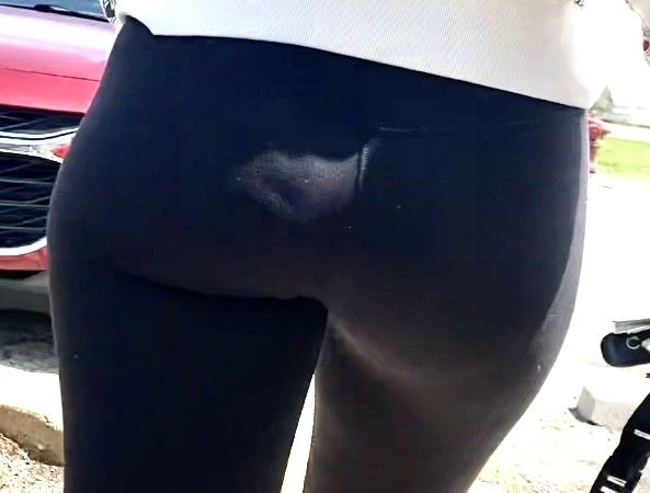 19yr old firm ass in black leggings