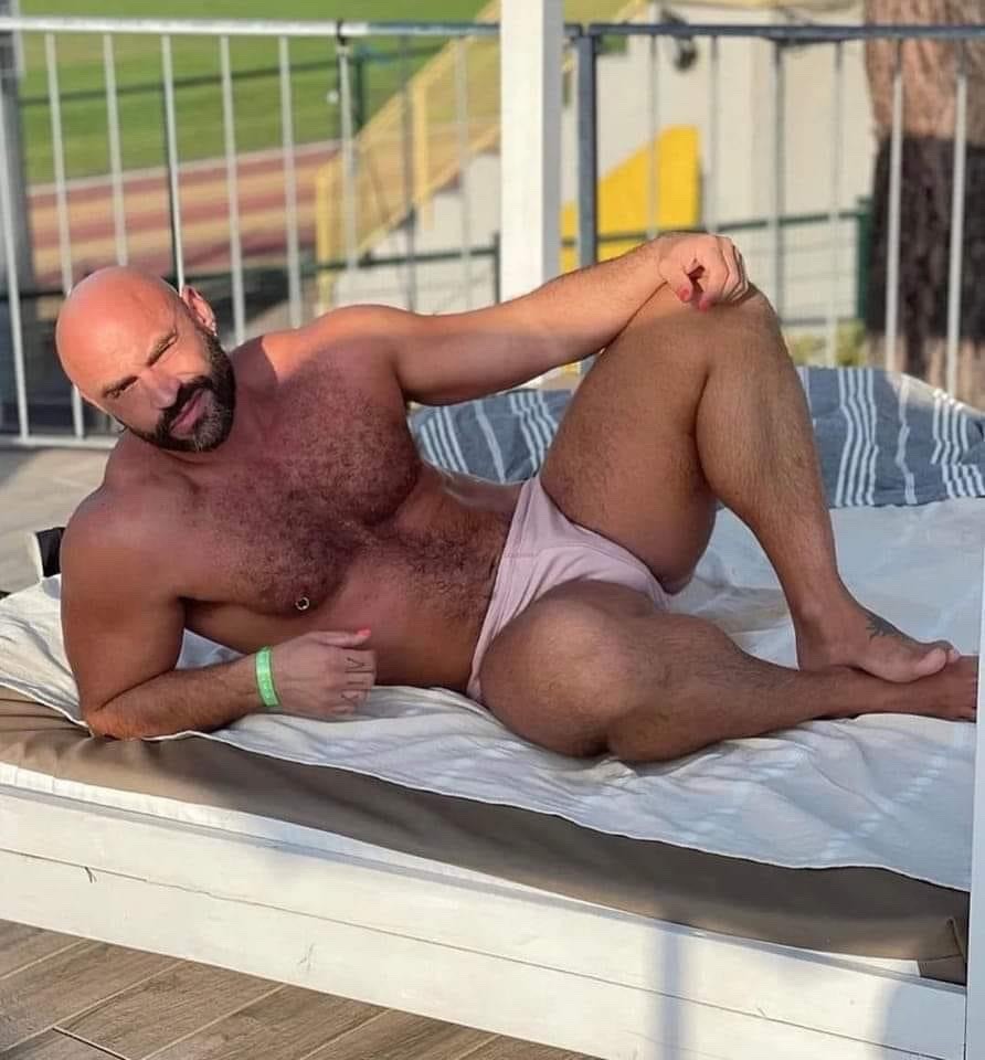 Lazy daddy fur