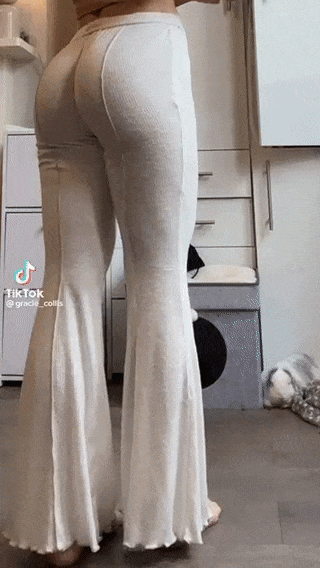 British bombshell with an amazing ass @gracie_collis
