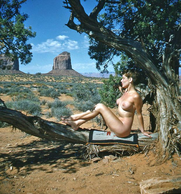 ♡ Church Gal serves as artist inspiration nude life model for your erotic creation