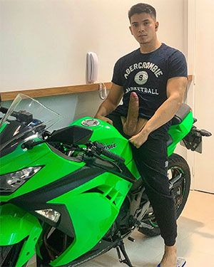 Who wanna ride of my pole ? Sport addict with a passion for intense pleasure - Sacramento, CA