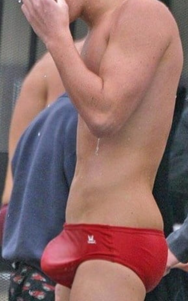 Massive speedo bulge