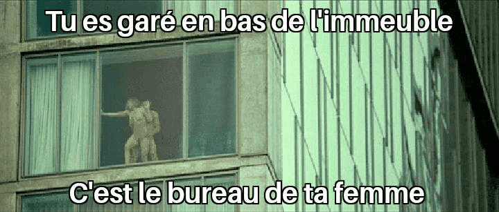 Tu n'es clairement pas le seul à regarder l'immeuble