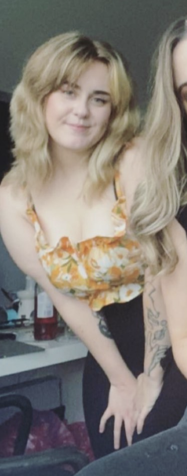 I fucked her at a christmas party in front of her bf