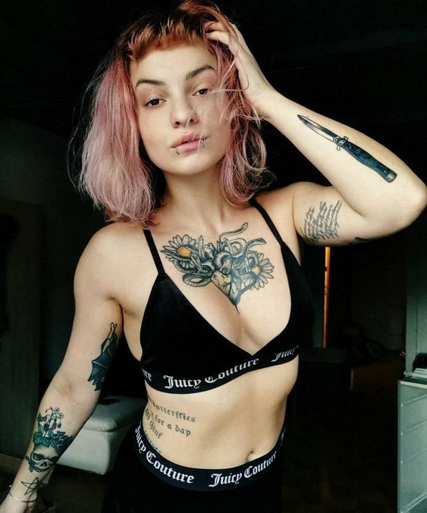 Sexy pink bitch