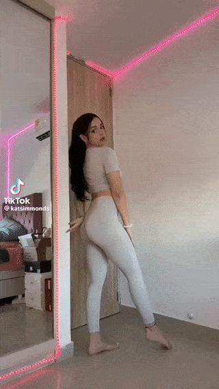 @katsimmonds