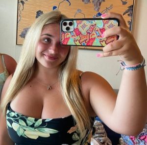 Kate with selfie flower dress