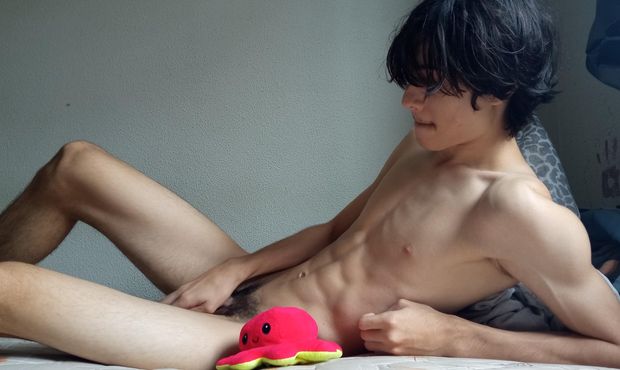 Pretty twink