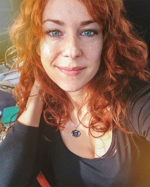 Feeling fierce in my go-to black top ????????