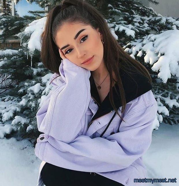 shes  stunning