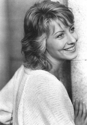 Linda Kozlowski 9th pic.