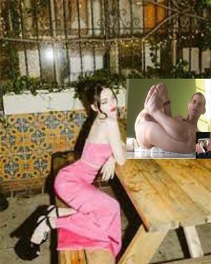 je le regarde gicler avec ses pieds sur la table