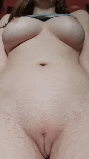 Bouncing tits from below