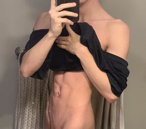 Sexy twink selfie