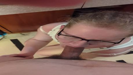 Kitchen Bitch Slurps Me Dry