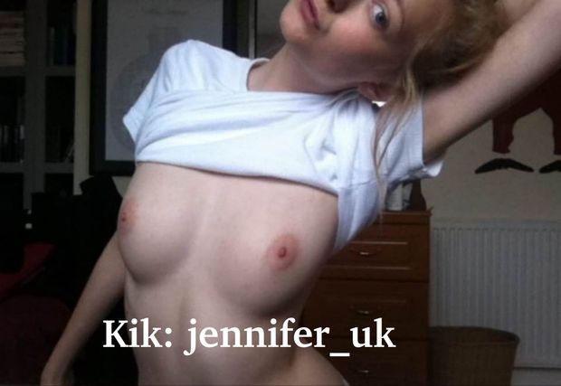 Jennifer shows off her tits and Kik ID