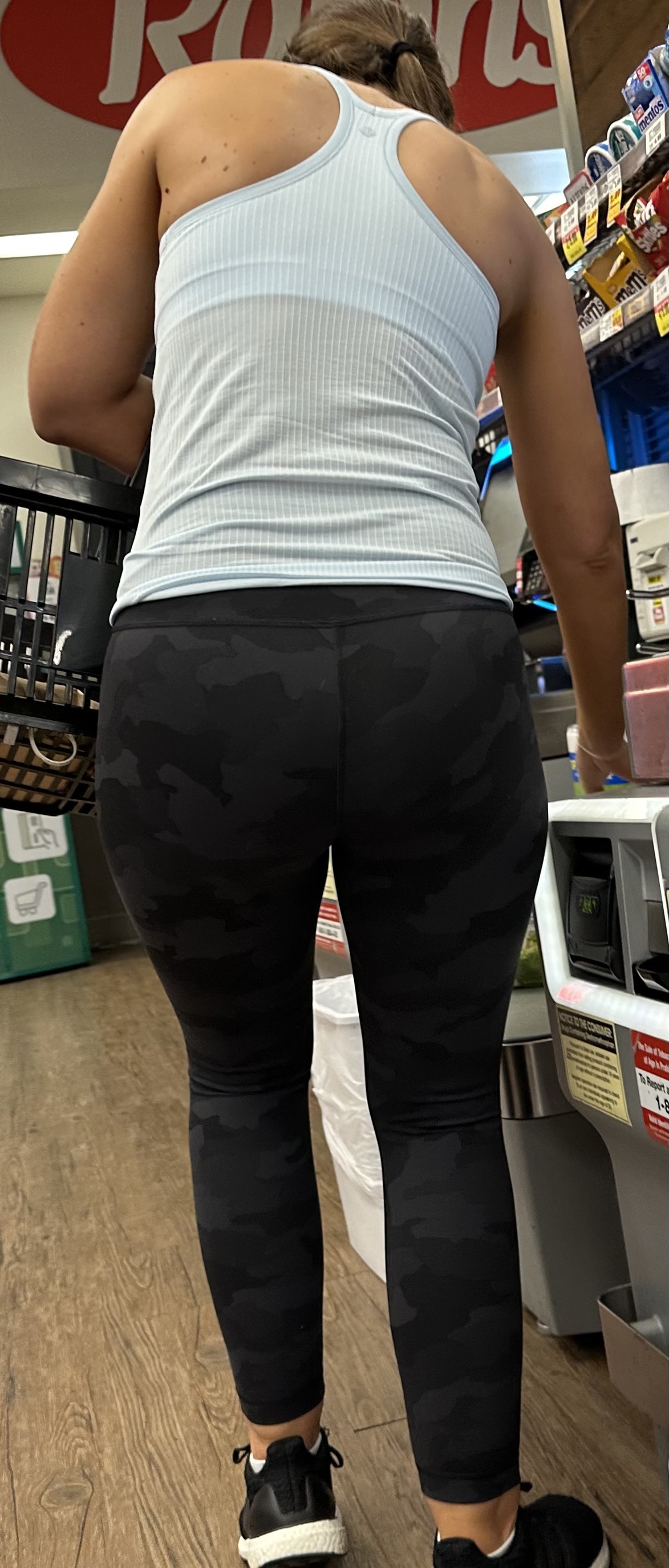 More fine asses out and about