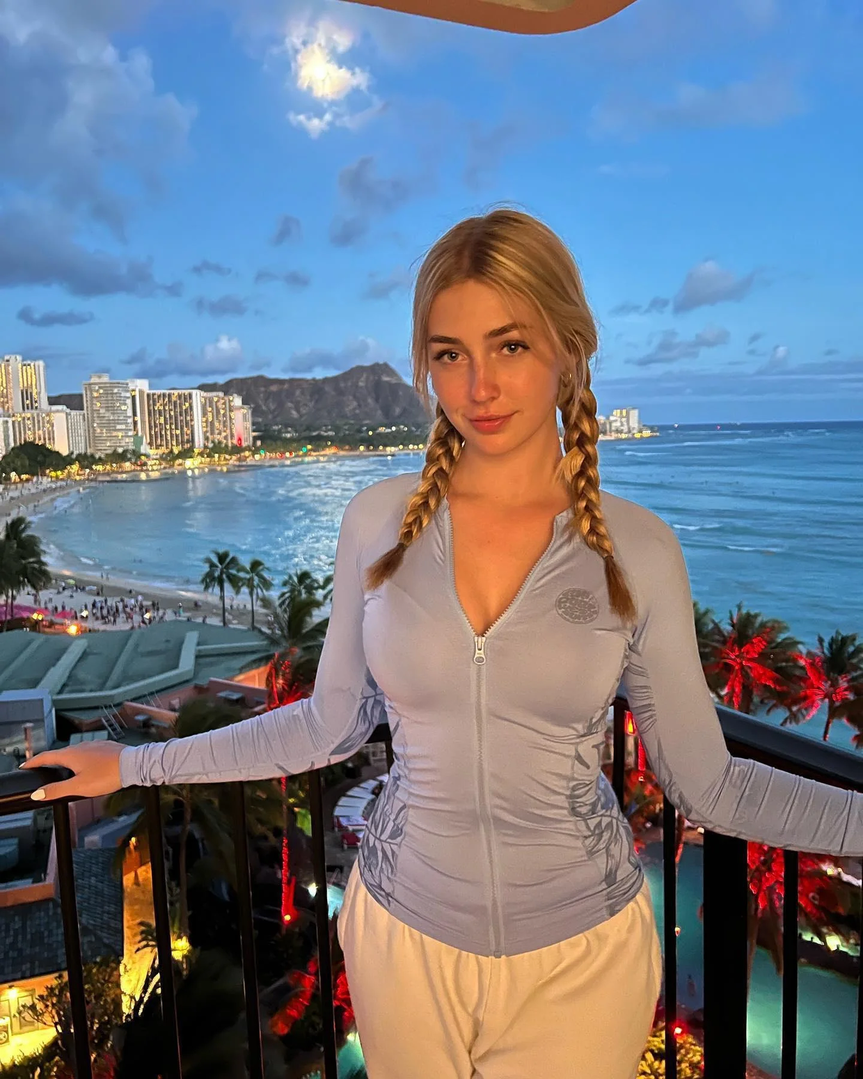 hottie on vaca