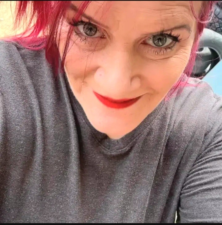 Robin loves cum