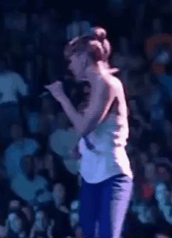 Fergie teasing with her ass