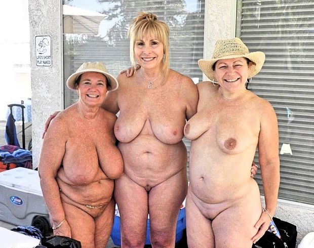 Kelly, Gillian, and Emilie are bored golf widows who start a club to fulfill their fantasies at the adult community