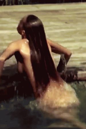 she knows that i'm staring at her butt