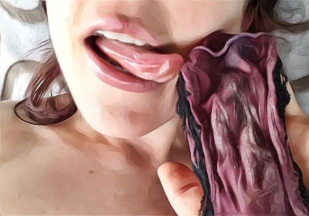 Mandee shows off her wet panties #MandeeCandy
