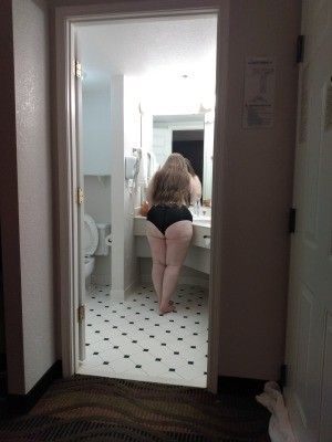 My mom's big sexy panty covered ass