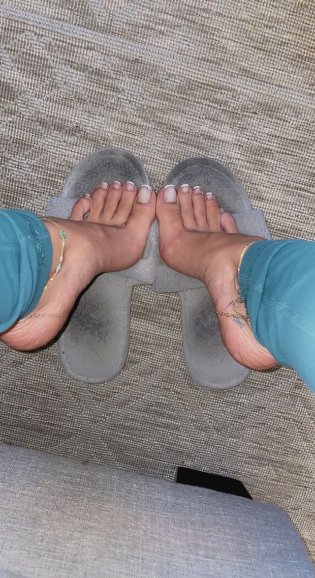 Lehlani feet 6