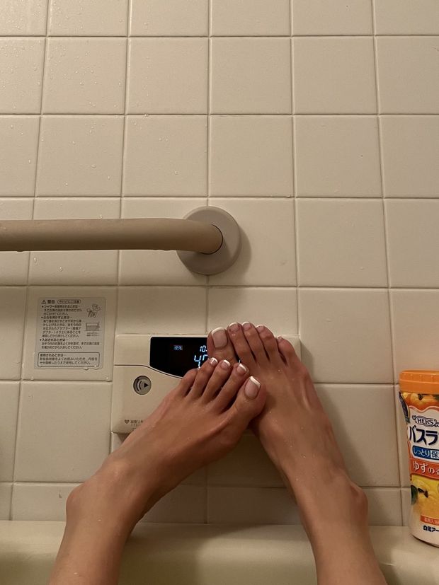 Lehlani feet 16