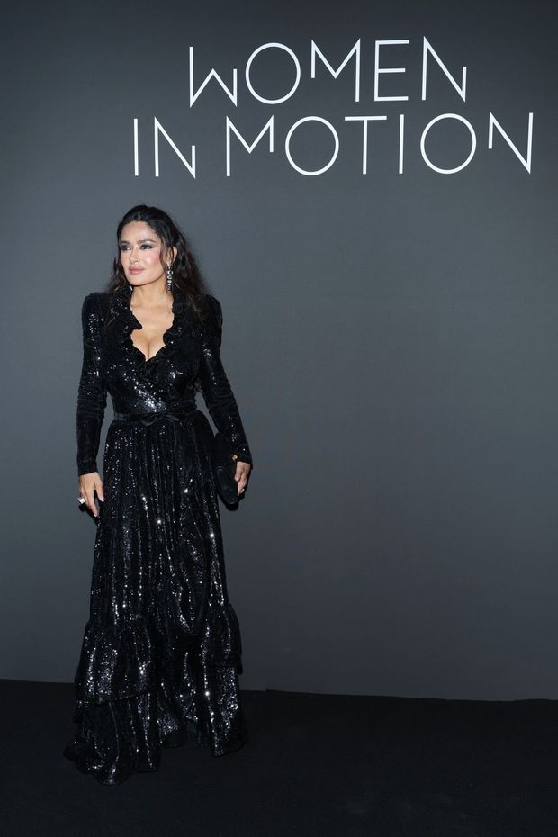 Plenty of motion she can handle.