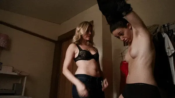 undressing college babes