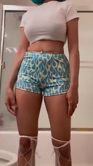 Indian slut streaming herself in slutty outfit for a date