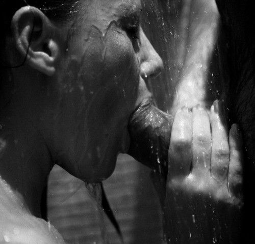Erotic shower suck
