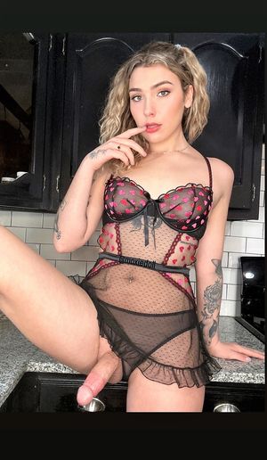 so attractive in lingerie 2