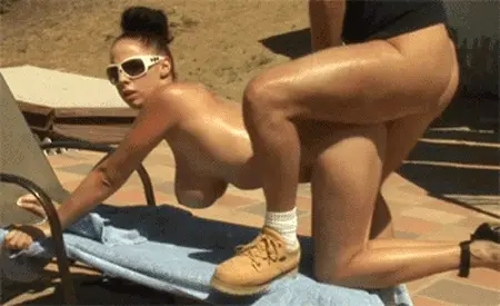 Pumping that ass outside