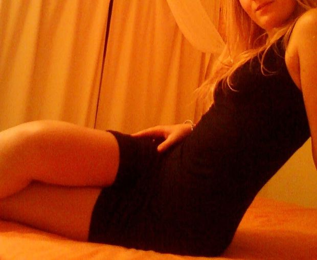 Just a french blonde who have fantasies