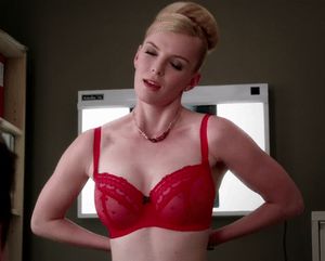 Betty Gilpin showing her beautiful tits in "Nurse Jackie"