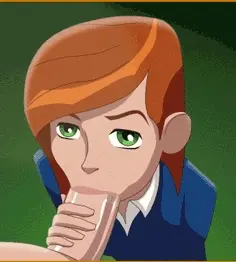 Gwen gives blowjob