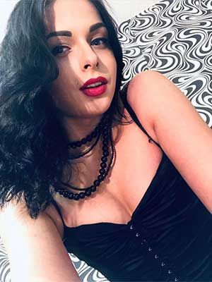 Melinda is a 26 yo shemale in Woodbury, MN here to explore deeper online sex and dating