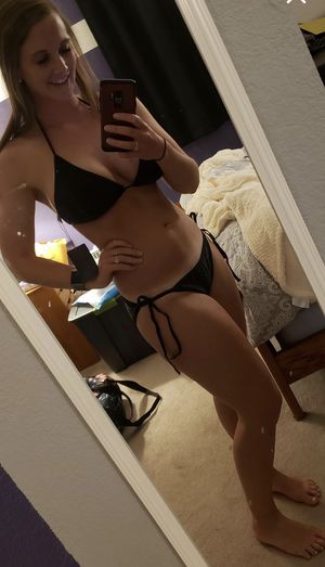 Sexy wife sending a selfie