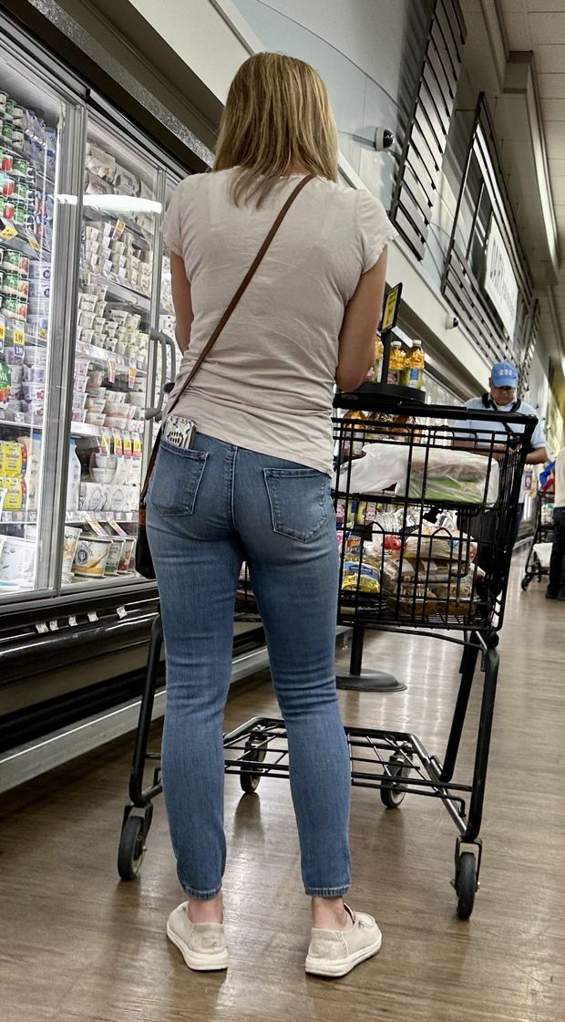 Fine asses out and about